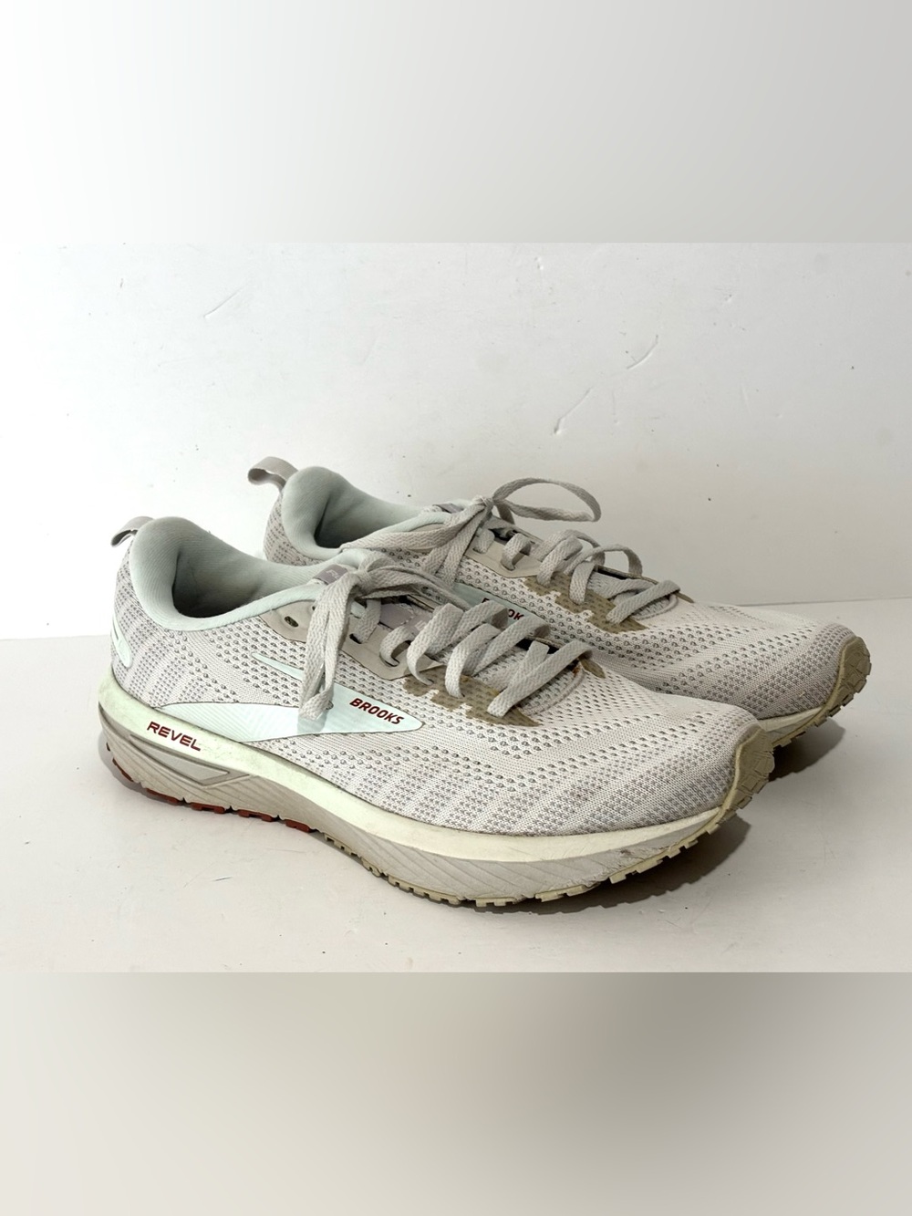 Brooks Womens Revel 6 1203861B459 Gray Running Shoes Sneakers Size 11